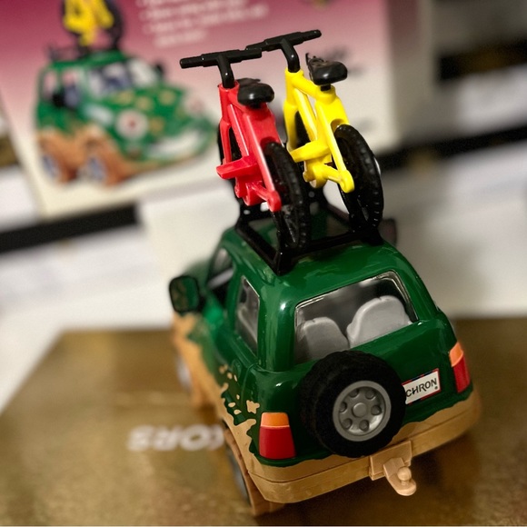 Chevron Car - Picture 2 of 7